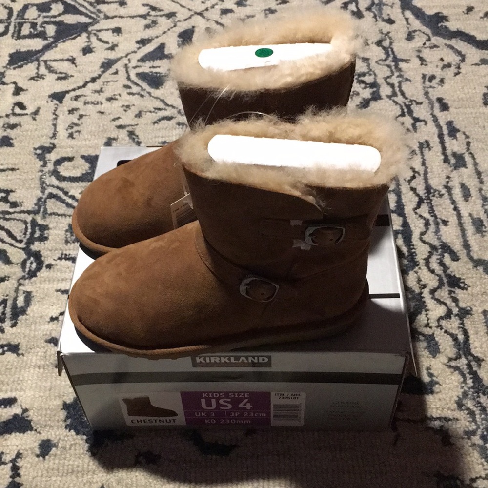 Shearling boot